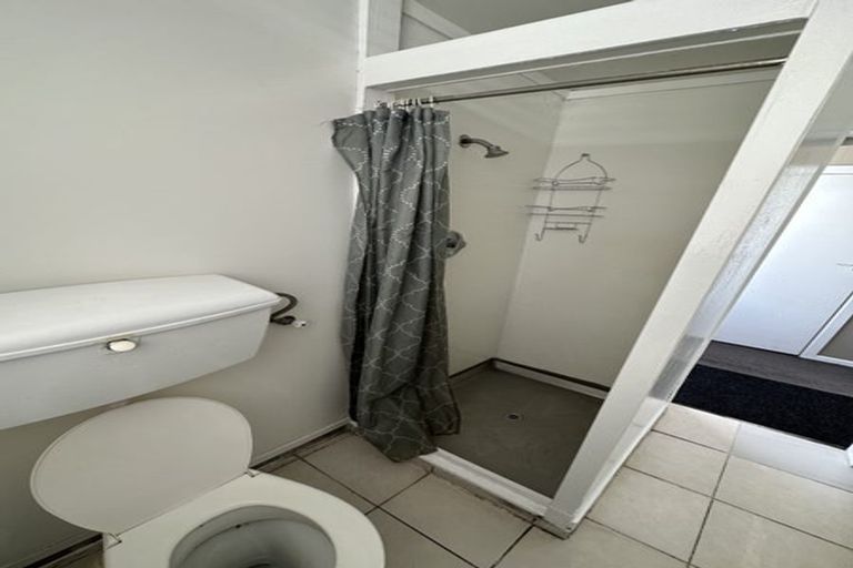 Photo of property in 68-70 Pirie Street, Mount Victoria, Wellington, 6011