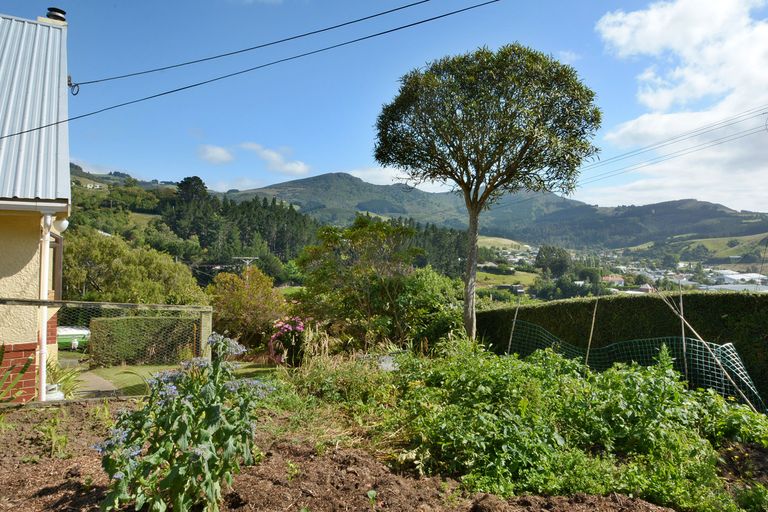 Photo of property in 22 District Road, Roseneath, Port Chalmers, 9023