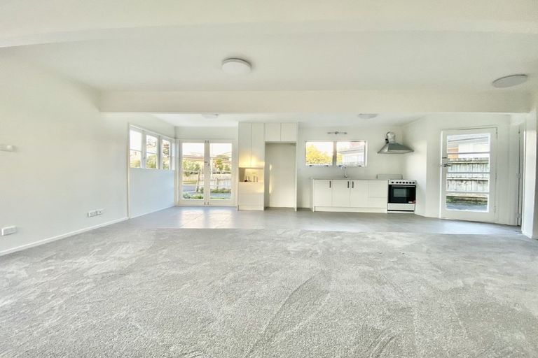 Photo of property in 32 Cape Road, Mangere, Auckland, 2022