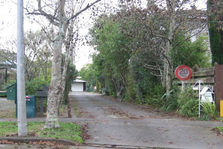 Photo of property in 10 Guernsey Place, Fitzherbert, Palmerston North, 4410