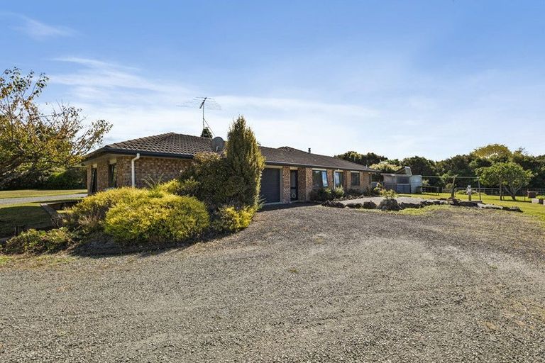 Photo of property in 758 Kaiwaka-mangawhai Road, Hakaru, Wellsford, 0975