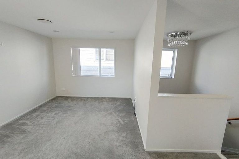 Photo of property in 75 Rosewell Crescent, Flat Bush, Auckland, 2019