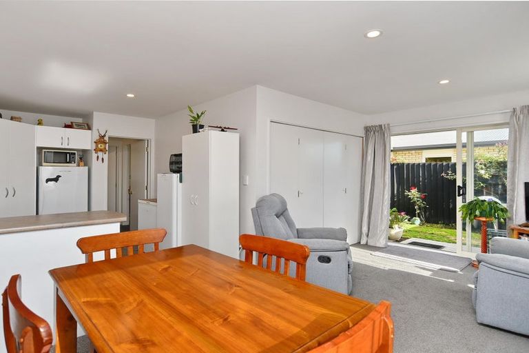 Photo of property in 12/13 Sylvan Street, Hillmorton, Christchurch, 8024