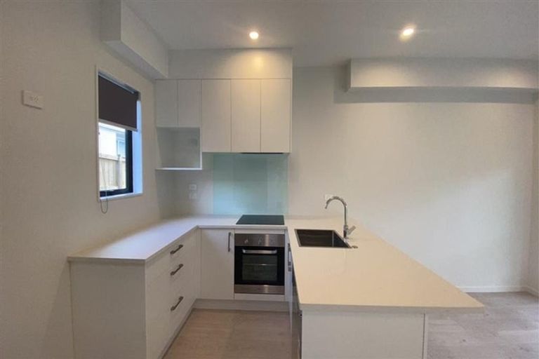 Photo of property in 6/39 Renata Crescent, Te Atatu Peninsula, Auckland, 0610