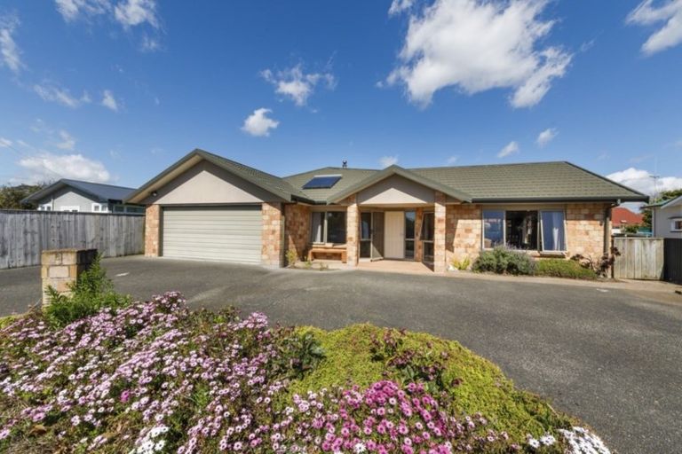 Photo of property in 5 Wilson Street, Bulls, 4818