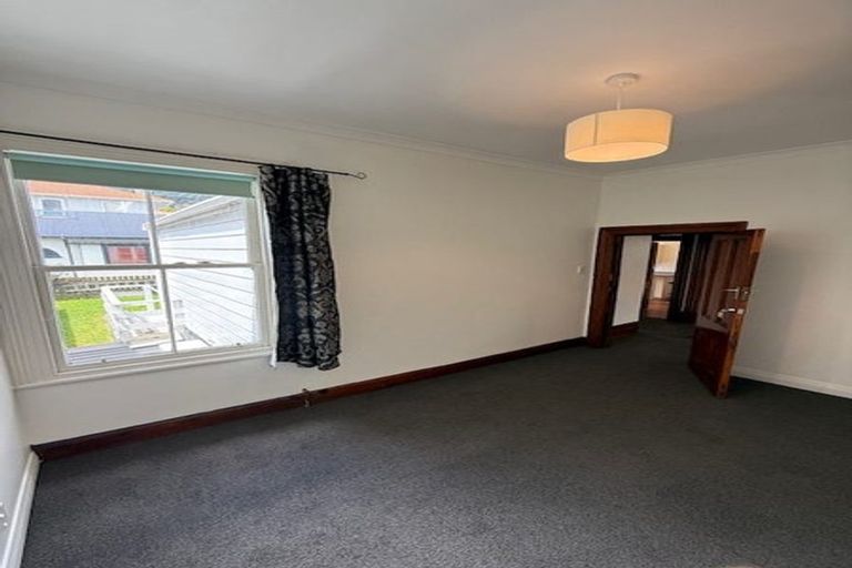 Photo of property in 1/27 Brougham Street, Mount Victoria, Wellington, 6011