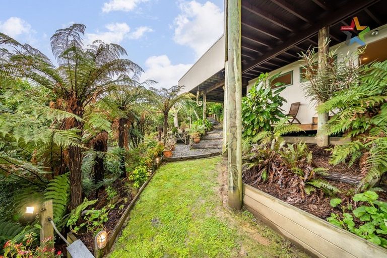 Photo of property in 10 Opurere Grove, Tirohanga, Lower Hutt, 5010