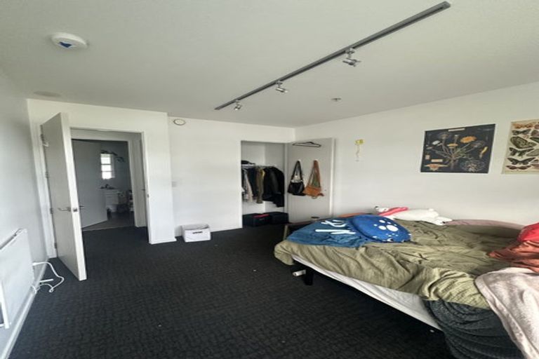 Photo of property in Revolucion Apartments, 402n/28 Torrens Terrace, Mount Cook, Wellington, 6011