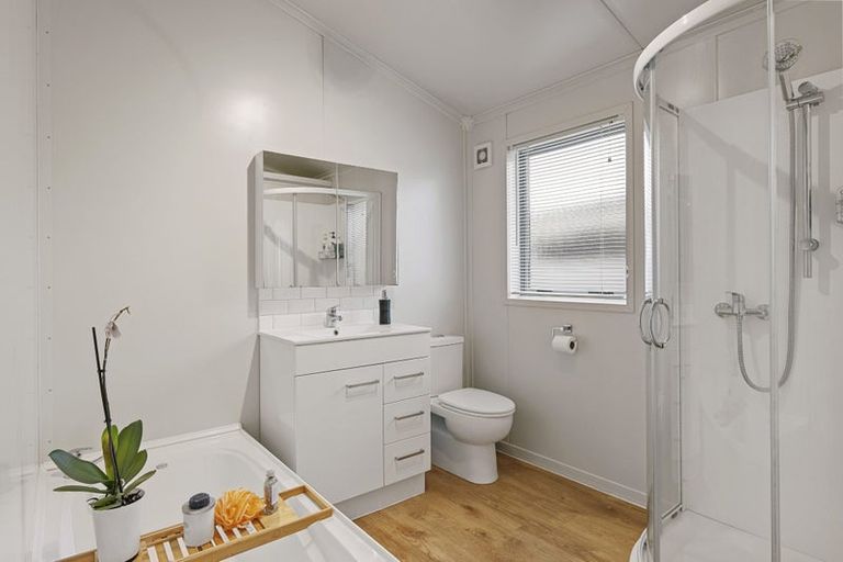 Photo of property in 3a Kingsbridge Drive, Burwood, Christchurch, 8083