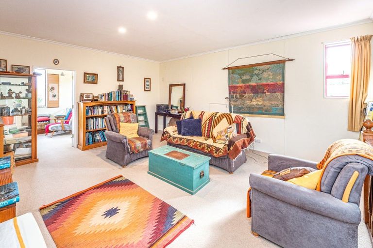 Photo of property in 25 Oakland Avenue, Saint Johns Hill, Whanganui, 4500
