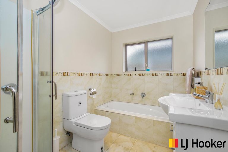 Photo of property in 15 Ribbonwood Close, Te Kauwhata, 3710