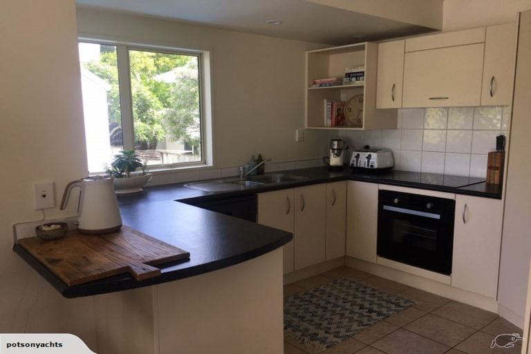Photo of property in 5 Alfred Street, Northcote Point, Auckland, 0627