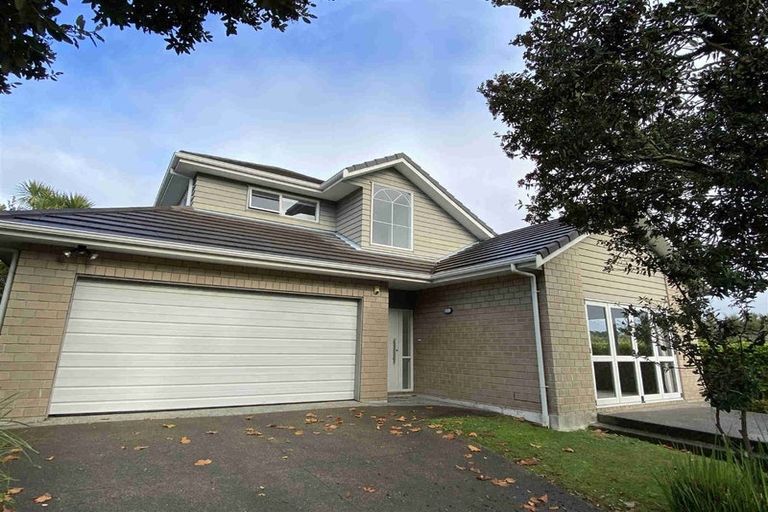 Photo of property in 5 Canyon Drive, Oteha, Auckland, 0632