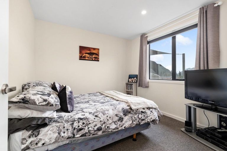 Photo of property in 13 Lakefield Close, Kingston, Athol, 9793