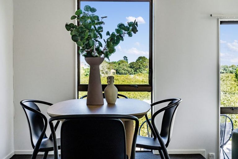 Photo of property in 1/40 Queen Mary Avenue, New Lynn, Auckland, 0600