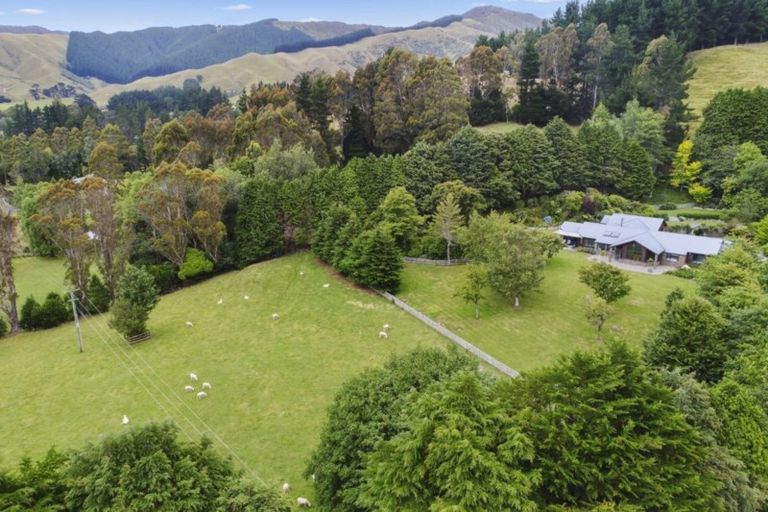 Photo of property in 959 Whitemans Valley Road, Whitemans Valley, Upper Hutt, 5371