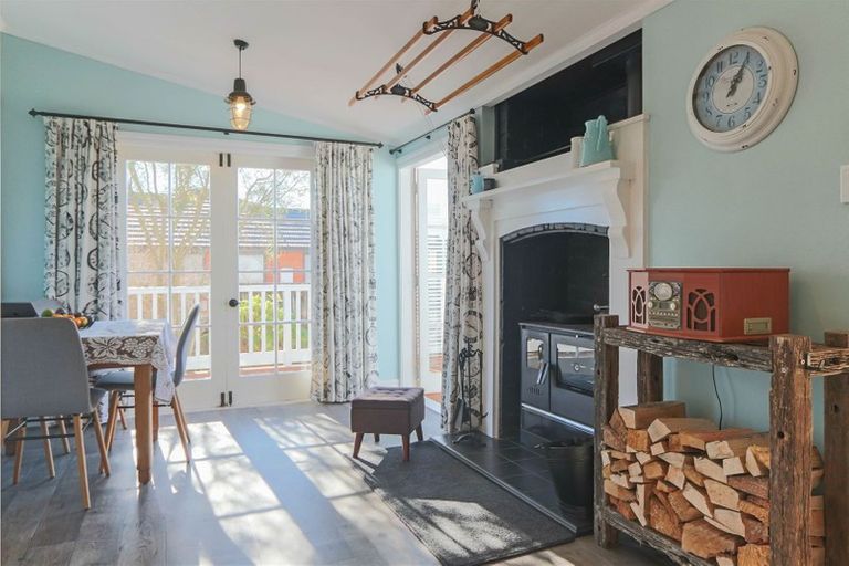 Photo of property in 17 Miro Street, Inglewood, 4330