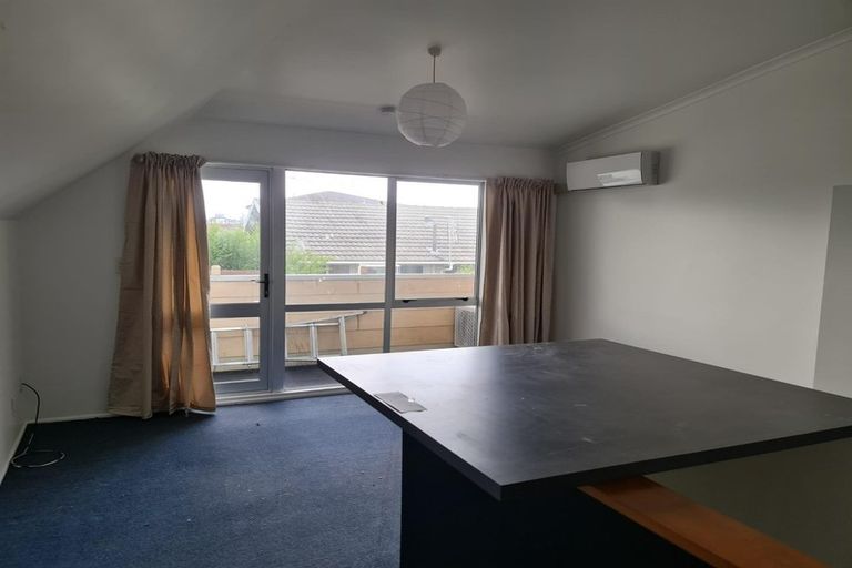 Photo of property in 2/7 Division Street, Riccarton, Christchurch, 8041