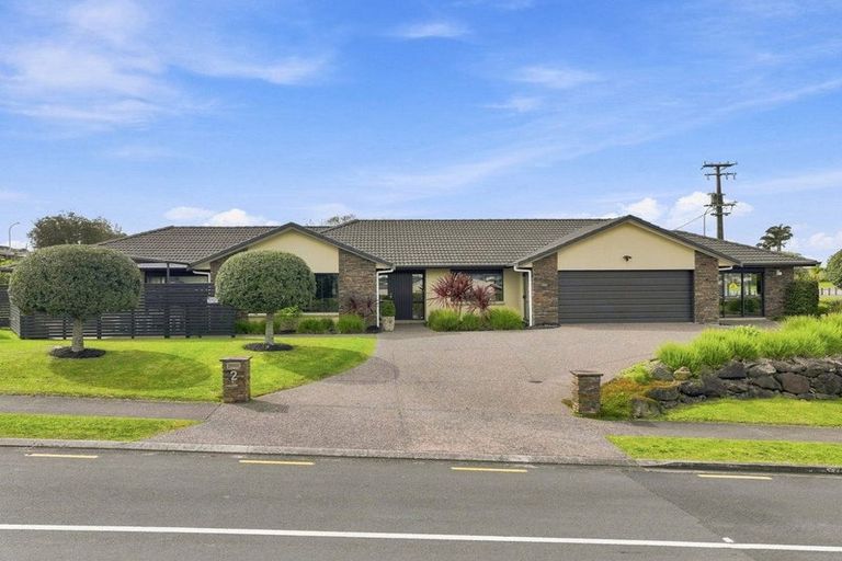 Photo of property in 2 Flavell Drive, Orewa, 0931