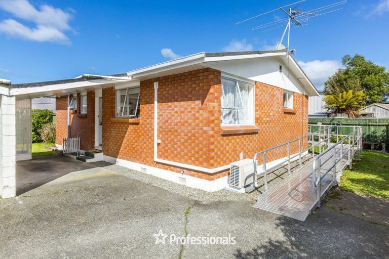 Photo of property in 2/9 Denver Grove, Totara Park, Upper Hutt, 5018