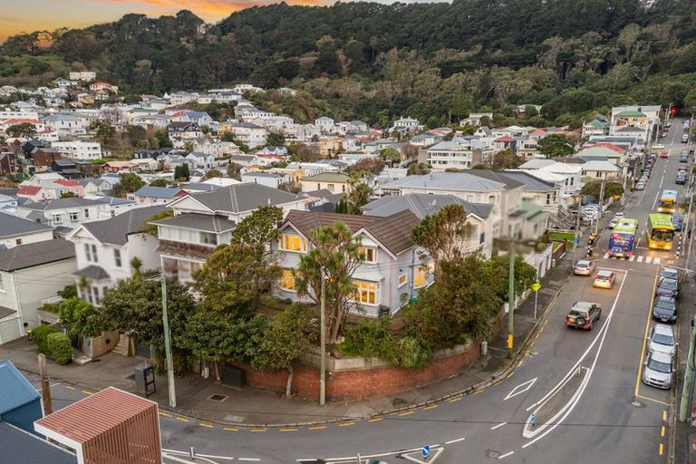 Photo of property in 75 Brougham Street, Mount Victoria, Wellington, 6011