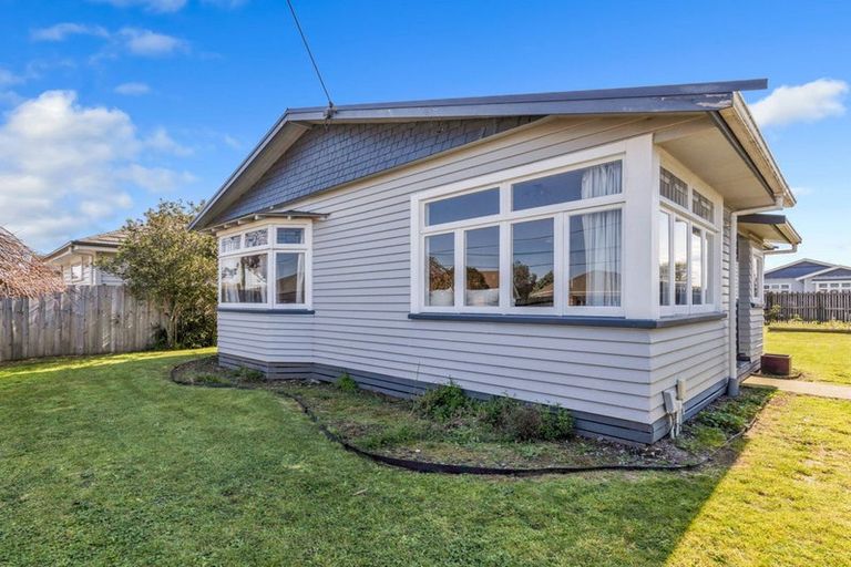 Photo of property in 17 Ottawa Road, Wainoni, Christchurch, 8061