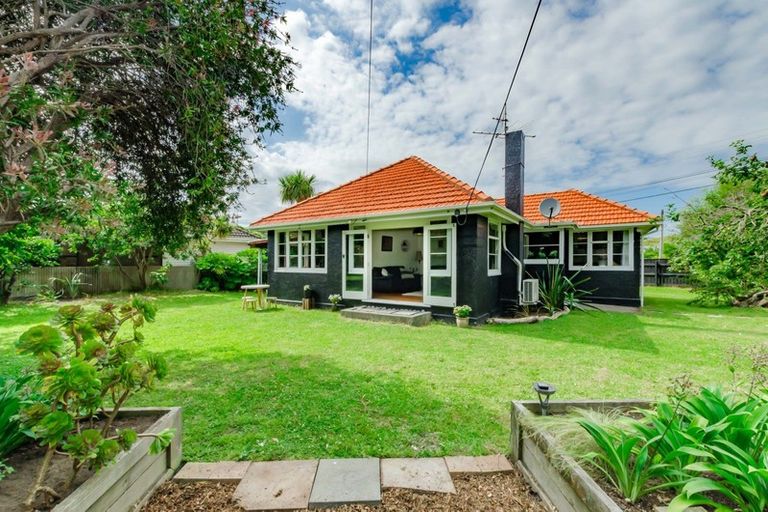 Photo of property in 59 Te Moana Road, Waikanae Beach, Waikanae, 5036