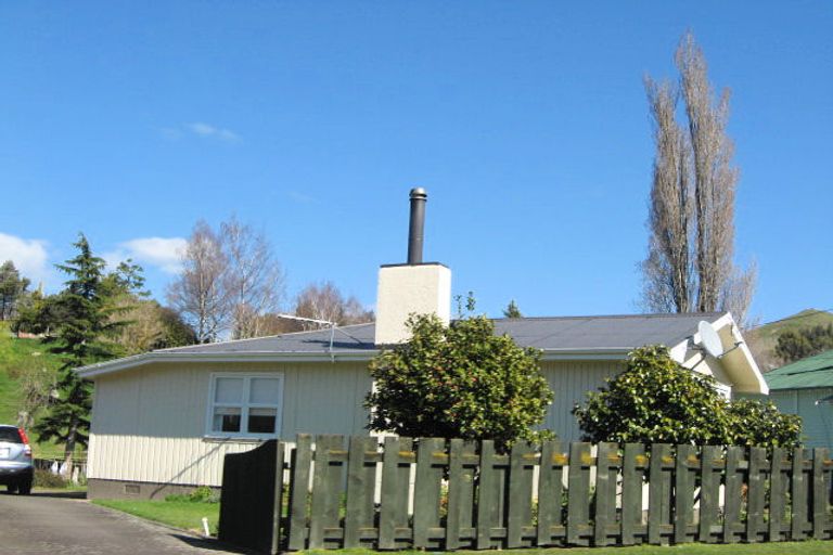 Photo of property in 22 Goldfinch Street, Taihape, 4720