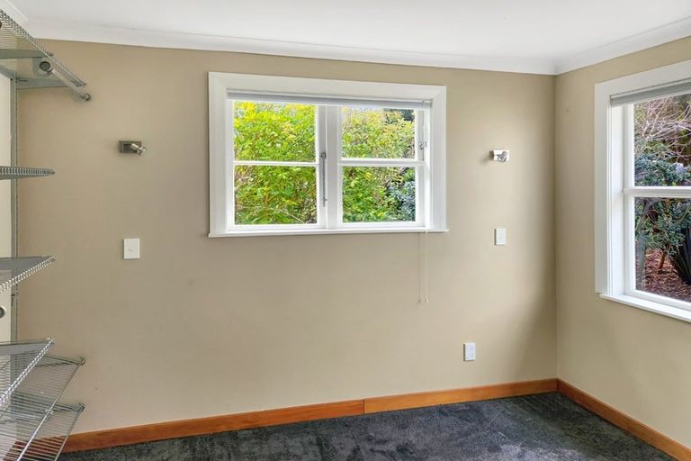 Photo of property in 1 Fleet Grove, Korokoro, Lower Hutt, 5012