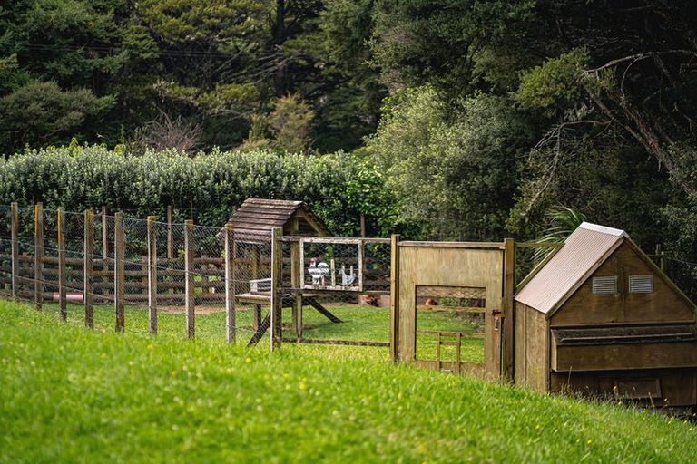 Photo of property in 309 Monowai Road, Wainui, Silverdale, 0994