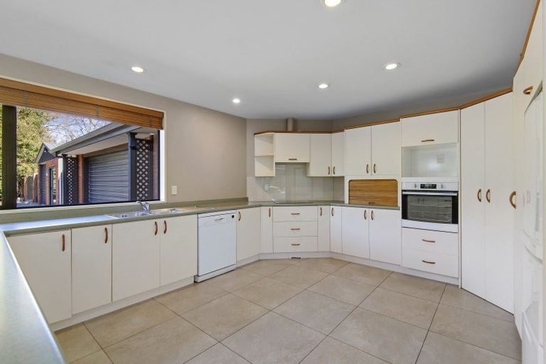 Photo of property in 47 Watsons Road, Harewood, Christchurch, 8051