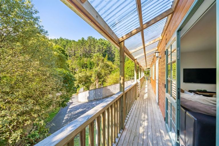 Photo of property in 116 Pinehaven Road, Pinehaven, Upper Hutt, 5019