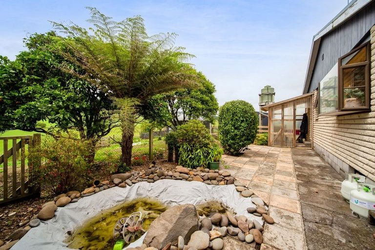 Photo of property in 136 Nopera Road, Waiiti, Urenui, 4377