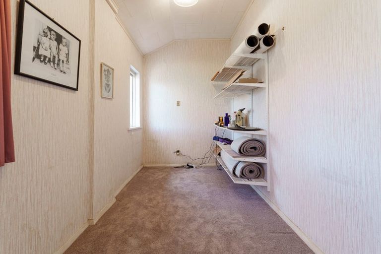 Photo of property in 20 Hargest Crescent, Saint Kilda, Dunedin, 9012