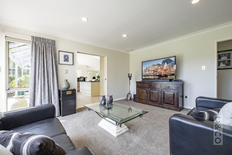 Photo of property in 832 Old North Road, Waimauku, 0882