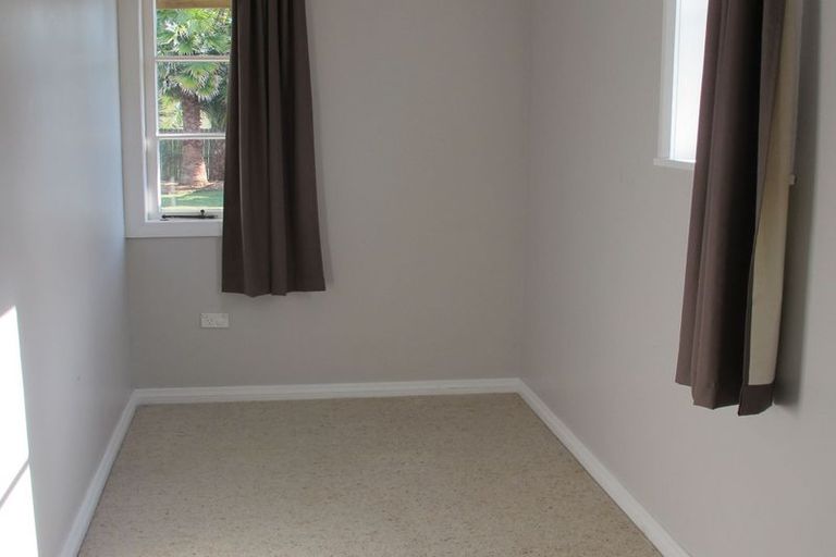 Photo of property in 12 Churchill Drive, Wilton, Wellington, 6035