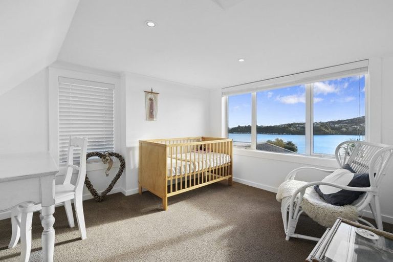 Photo of property in 53 Seaview Road, Paremata, Porirua, 5024