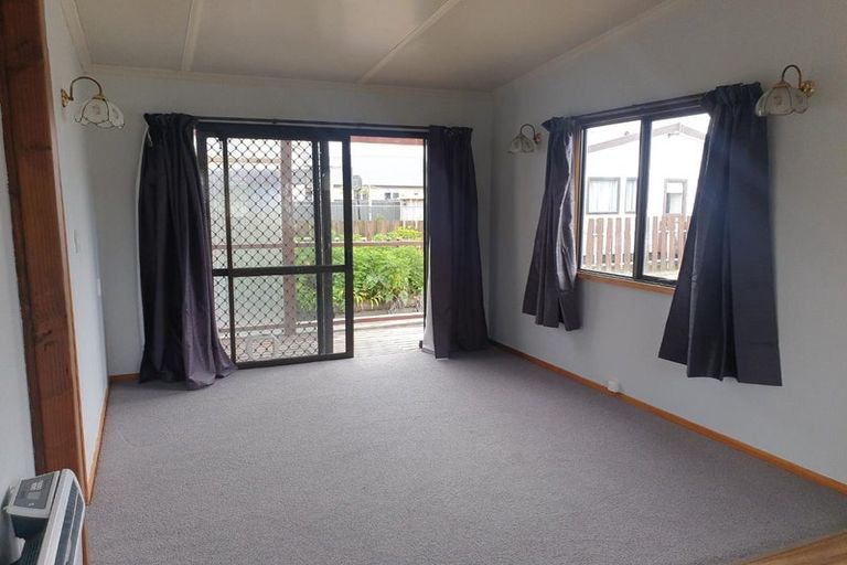 Photo of property in 24a Avenue Road, Greenmeadows, Napier, 4112