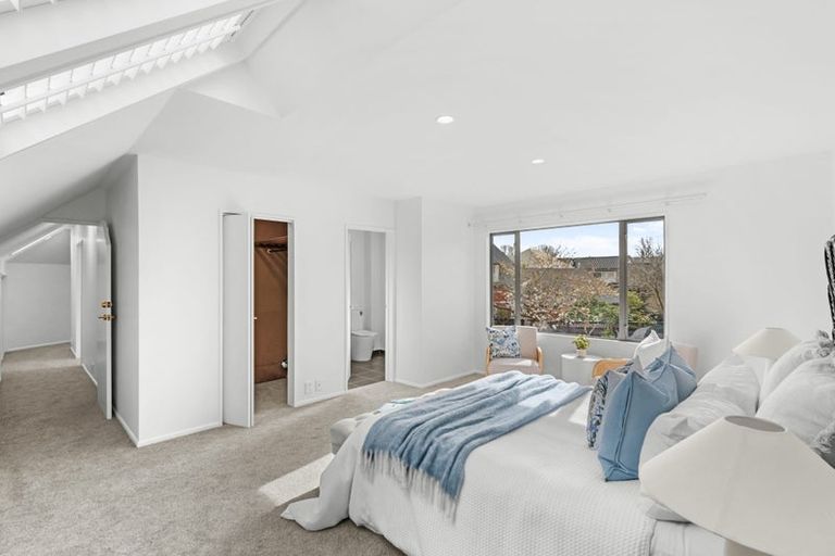 Photo of property in 15 Parkham Drive, Burnside, Christchurch, 8053