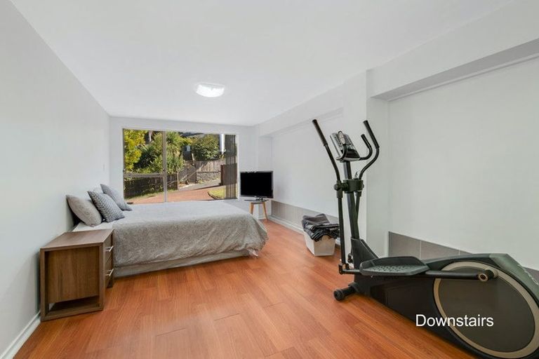 Photo of property in 15 Tacitus Place, Totara Vale, Auckland, 0629