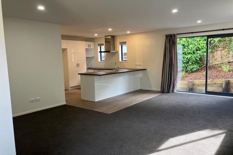 Photo of property in 548b Glenfield Road, Glenfield, Auckland, 0629