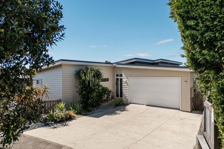 Photo of property in 32e Ohuirehe Road, Coastlands, Whakatane, 3120