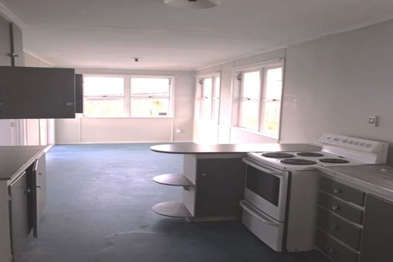 Photo of property in 83 Christmas Road, Manurewa, Auckland, 2102