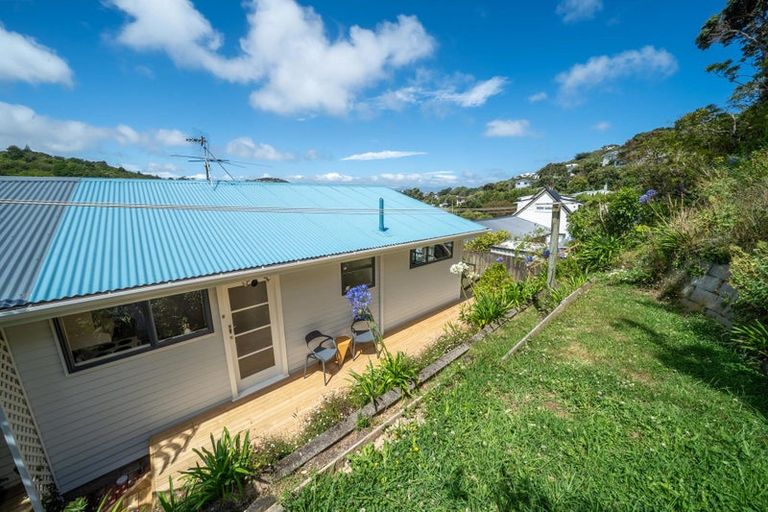 Photo of property in 2/14 Doris Gordon Crescent, Crofton Downs, Wellington, 6035