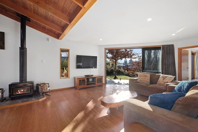 Photo of property in 50 Lagoon Avenue, Albert Town, Wanaka, 9305