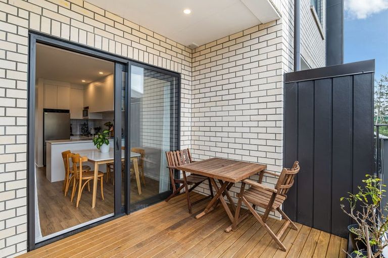 Photo of property in 2/28 Westgate Drive, Westgate, Auckland, 0614