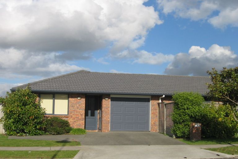 Photo of property in 53 Redcastle Drive, East Tamaki, Auckland, 2013