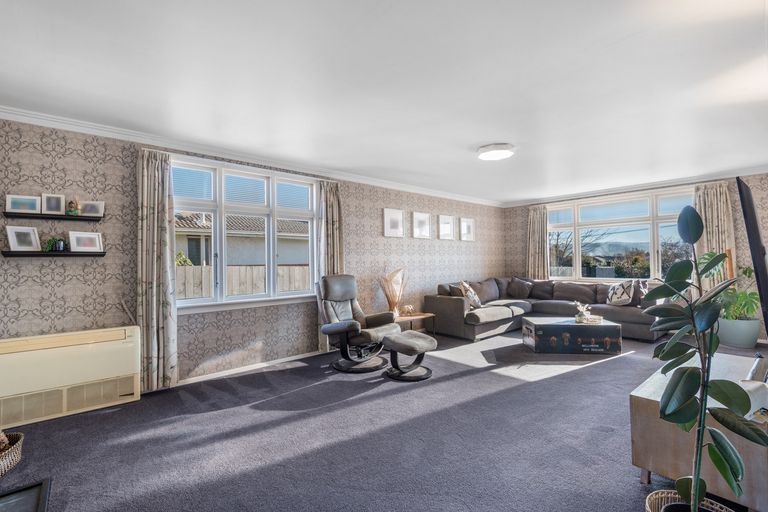 Photo of property in 80 Gladstone Road North, Mosgiel, 9024