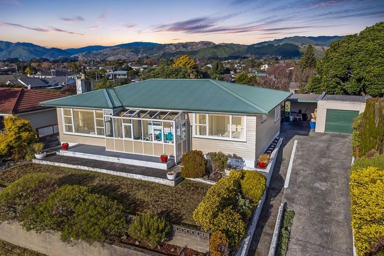 Photo of property in 8 Francis Road, Paraparaumu Beach, Paraparaumu, 5032