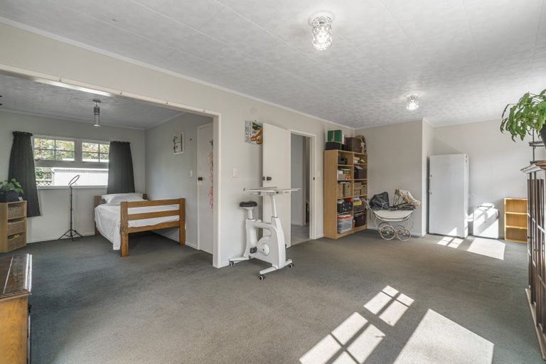 Photo of property in 15 Seaforth Avenue, Mangere Bridge, Auckland, 2022